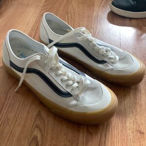 Vans Ultra-Cush size 11.5 shoe
